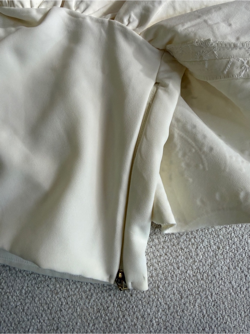 Off White Eyelet Ruffle Top - Picture 6 of 6